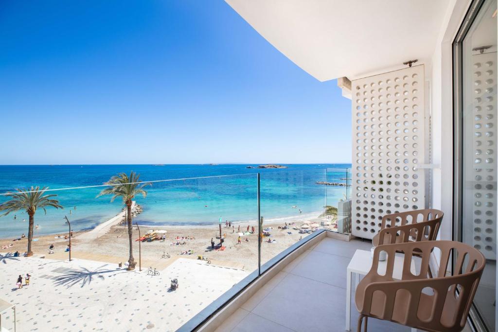 One Ibiza Suites 7