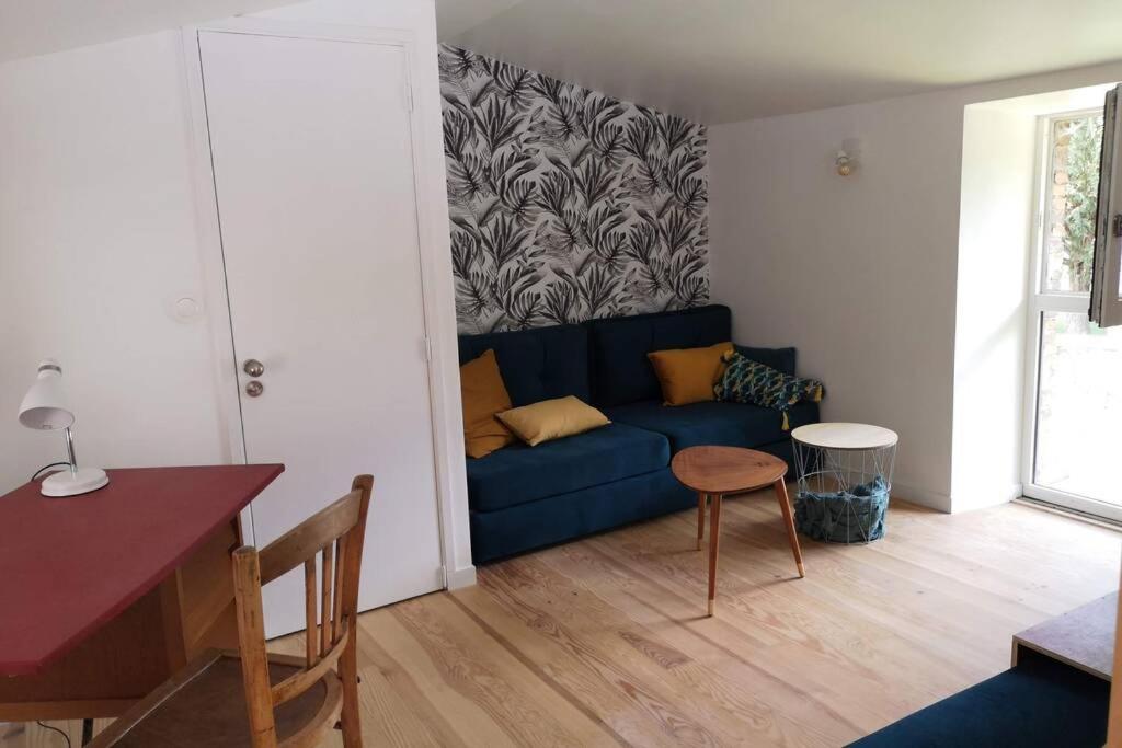 La Dilettante, petite maison rénovée, avec jardin 8