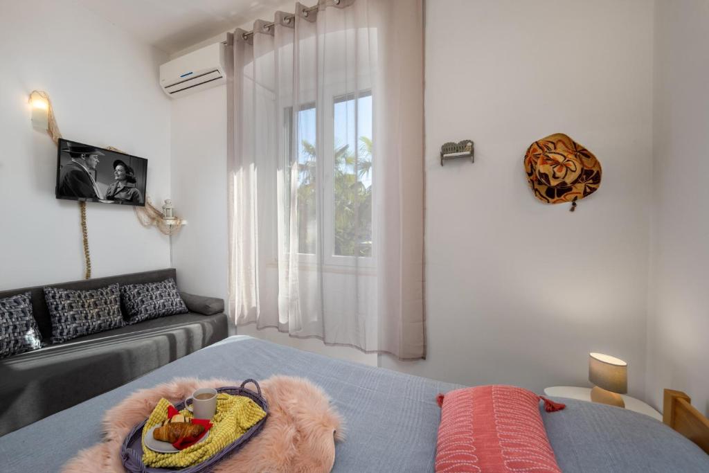 Naval studio apartment 2