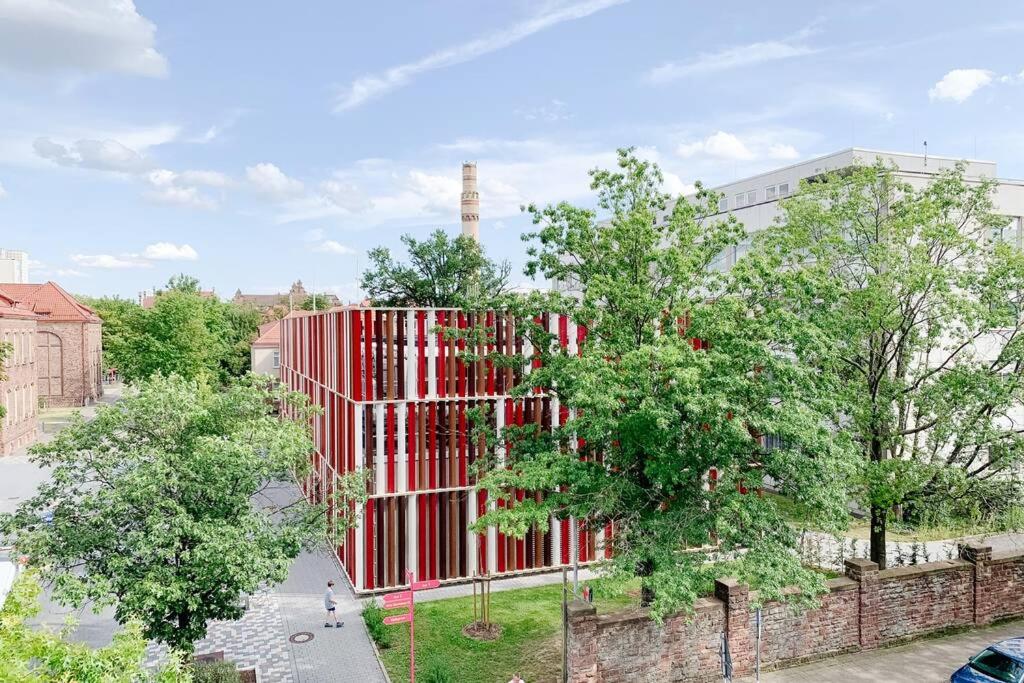 Luxuriöses Neubau-Apartment mit e-Lade Parkplatz 6