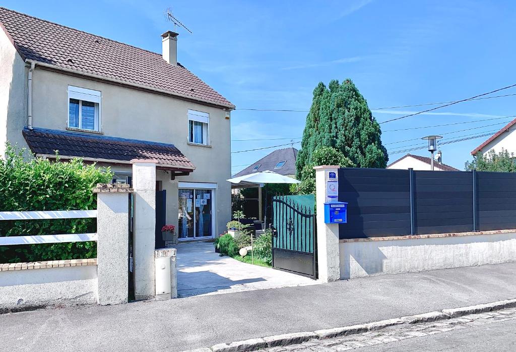 MaisonTevy - Appart & Studio pro-tourisme 1