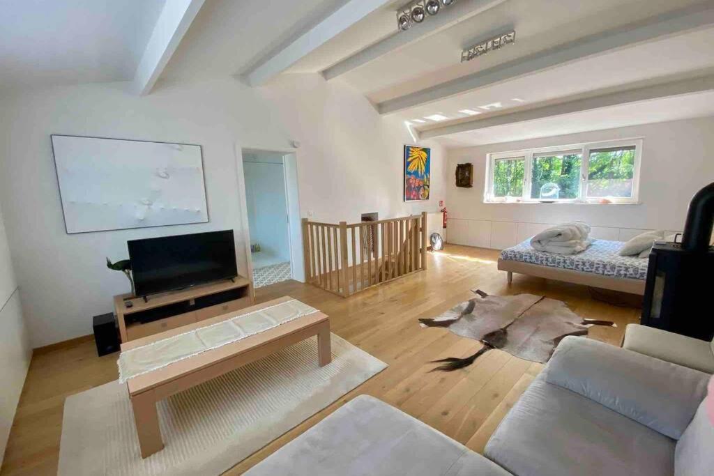 Charming house in the woods with private wellness 5