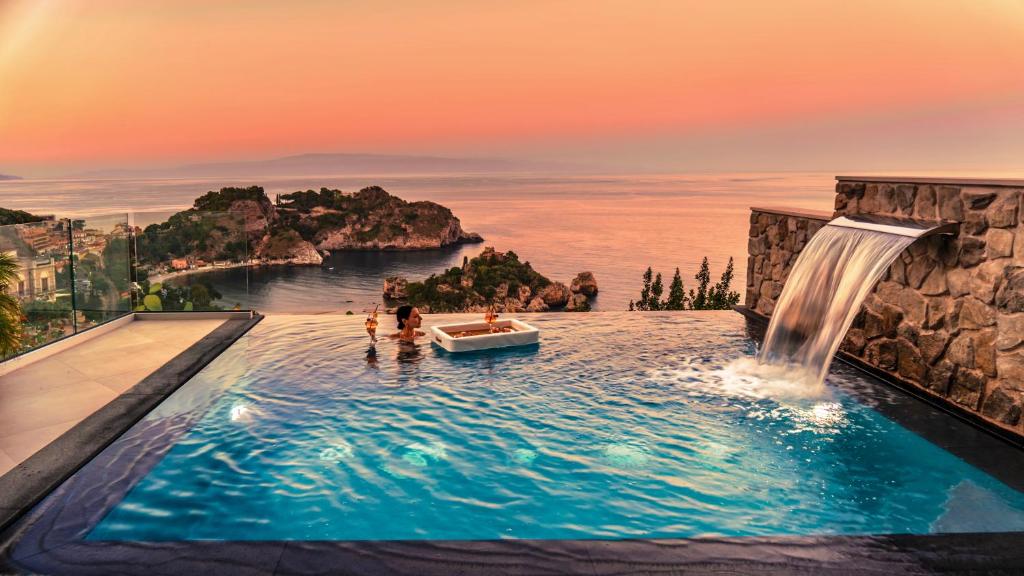 Isola Bella Infinity Suites 7