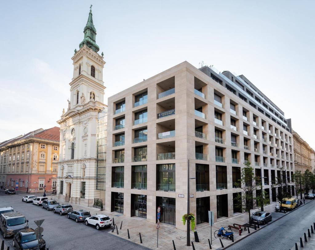 Emerald Downtown Luxury Suites by Continental Group 7