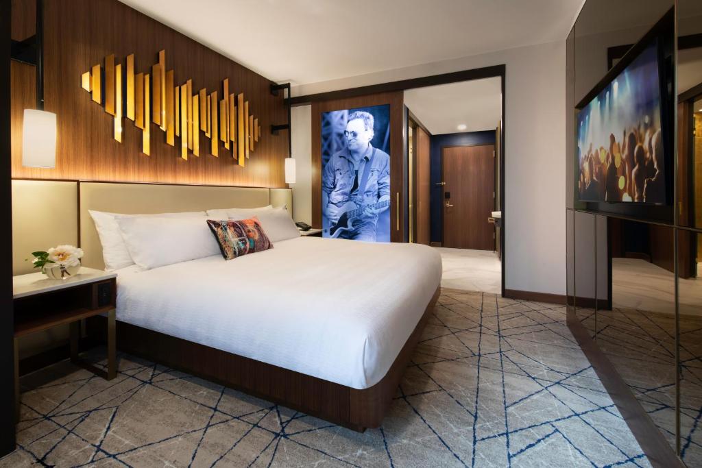 Hard Rock Hotel New York Image