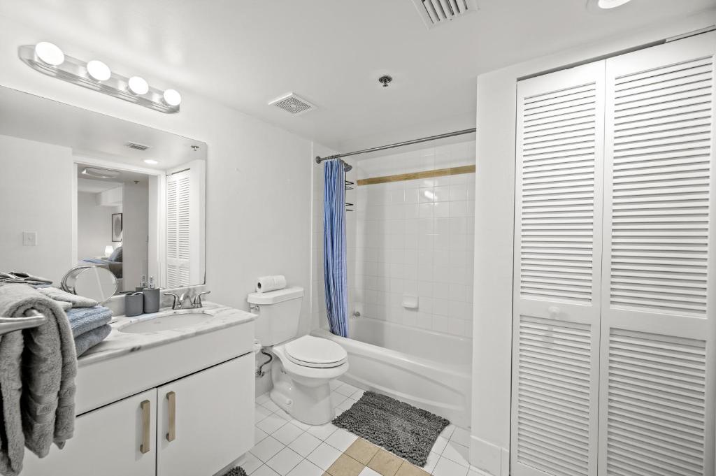 Amazing Condo with FREE PARKING in Brickell Miami 3