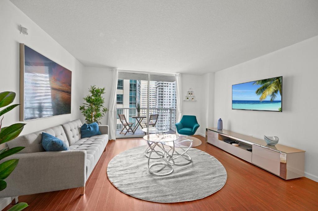 Amazing Condo with FREE PARKING in Brickell Miami 6