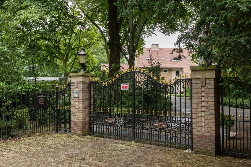 Amsterdamgarden - stunning garden villa with pool close to Amsterdam 7