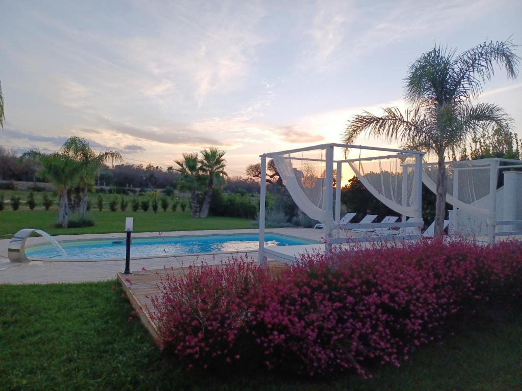 Photo de la galerie de l'établissement Trullo TerraNostra villa con piscina Torre San Giovanni, à Ugento