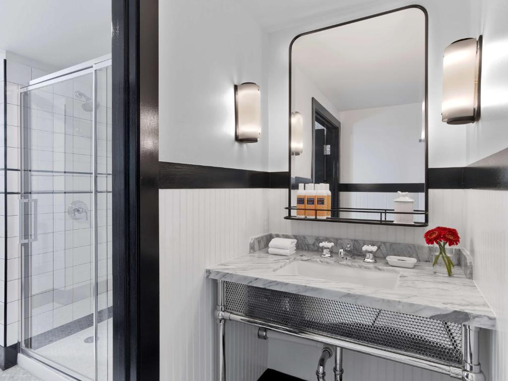 Hotel Revival Baltimore Image