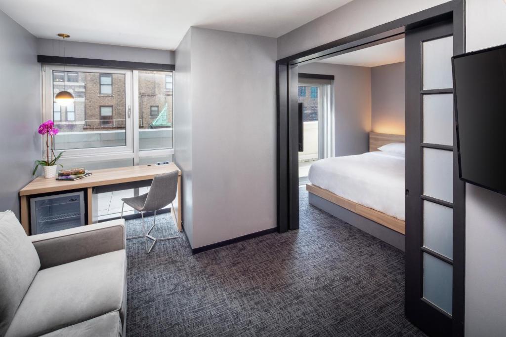 Henn na Hotel New York Image
