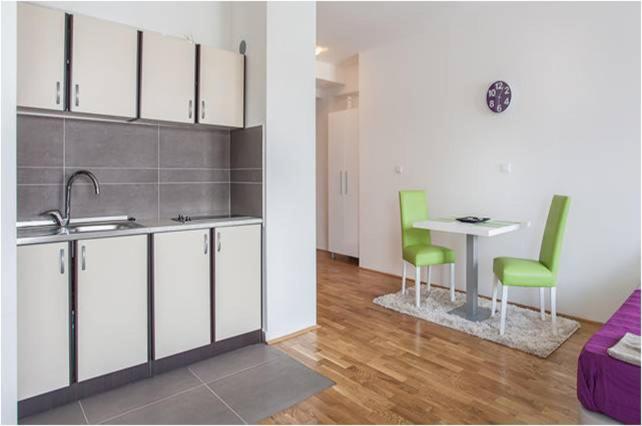 Modern Living Apartments 6