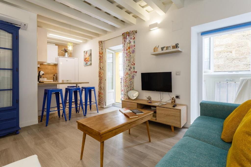 Apartamentos LOTO y LIZ by Cadiz4Rentals 5