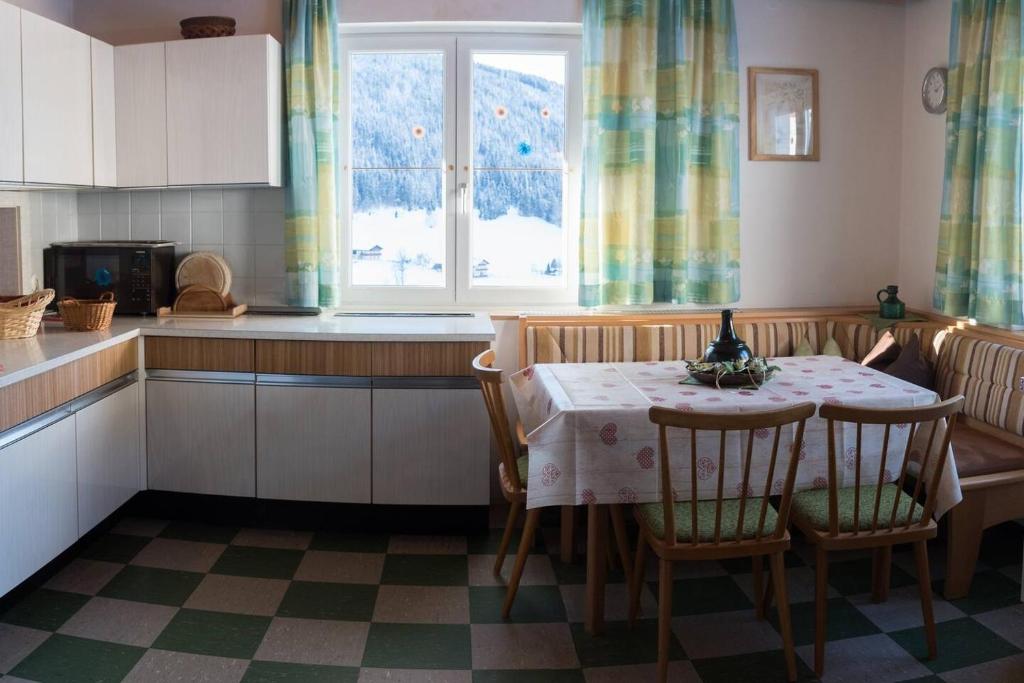 Chalet selfcatering 30 beds Parking pets welcome 4