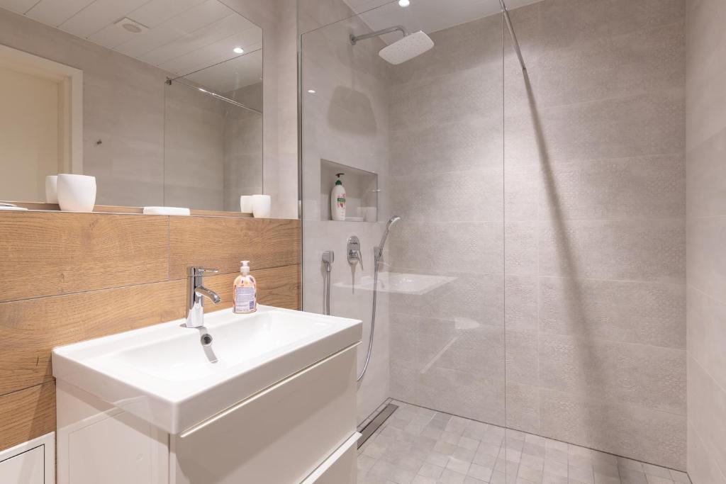 Karu Central Apartment 3