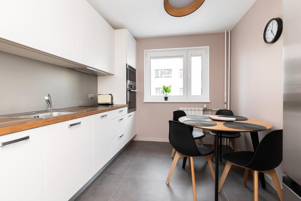 Karu Central Apartment 4