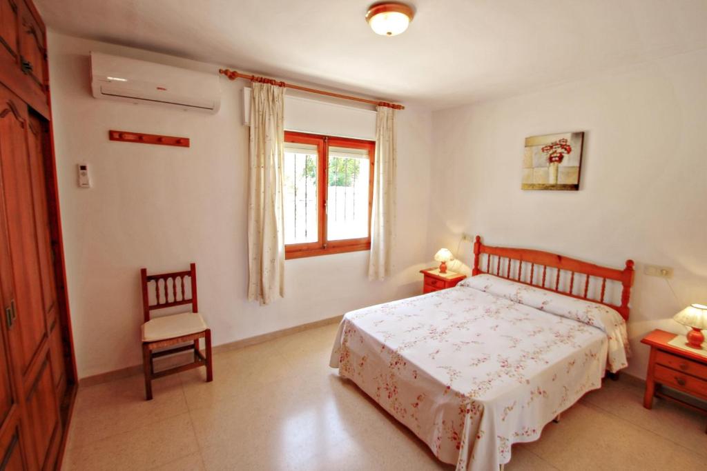 Laura-29A - pretty holiday property with garden and private pool in Calpe 7