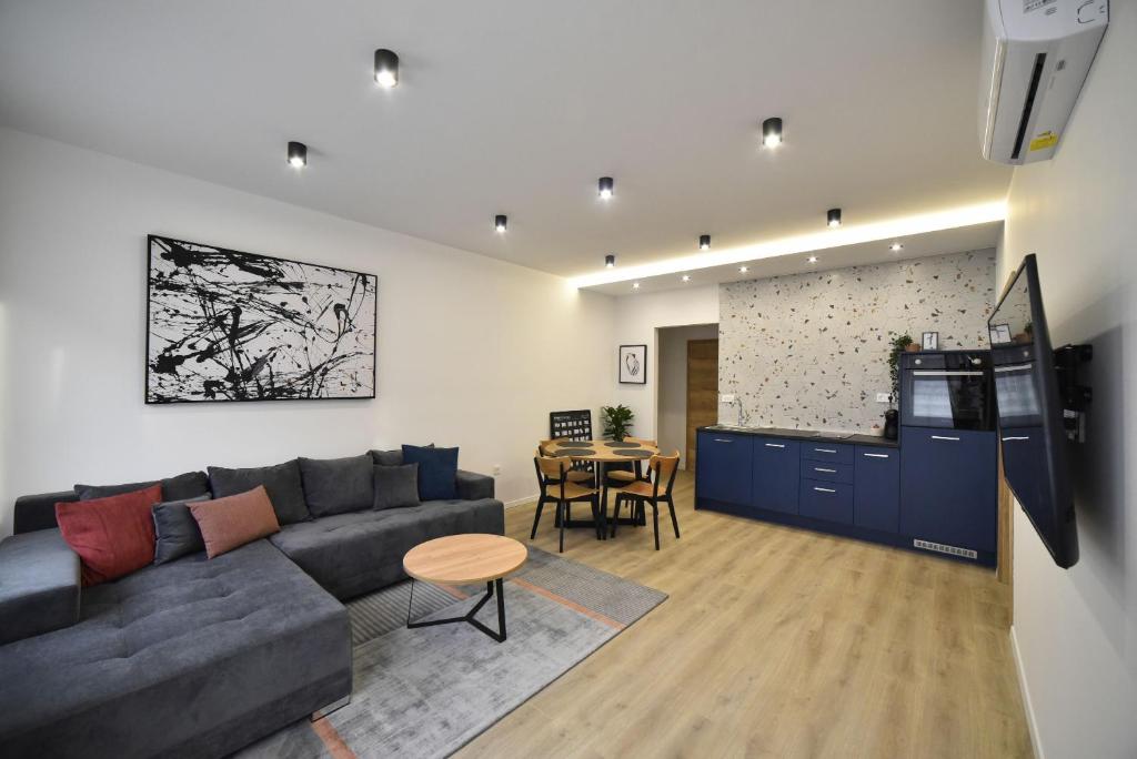 Block Apartment No2 5