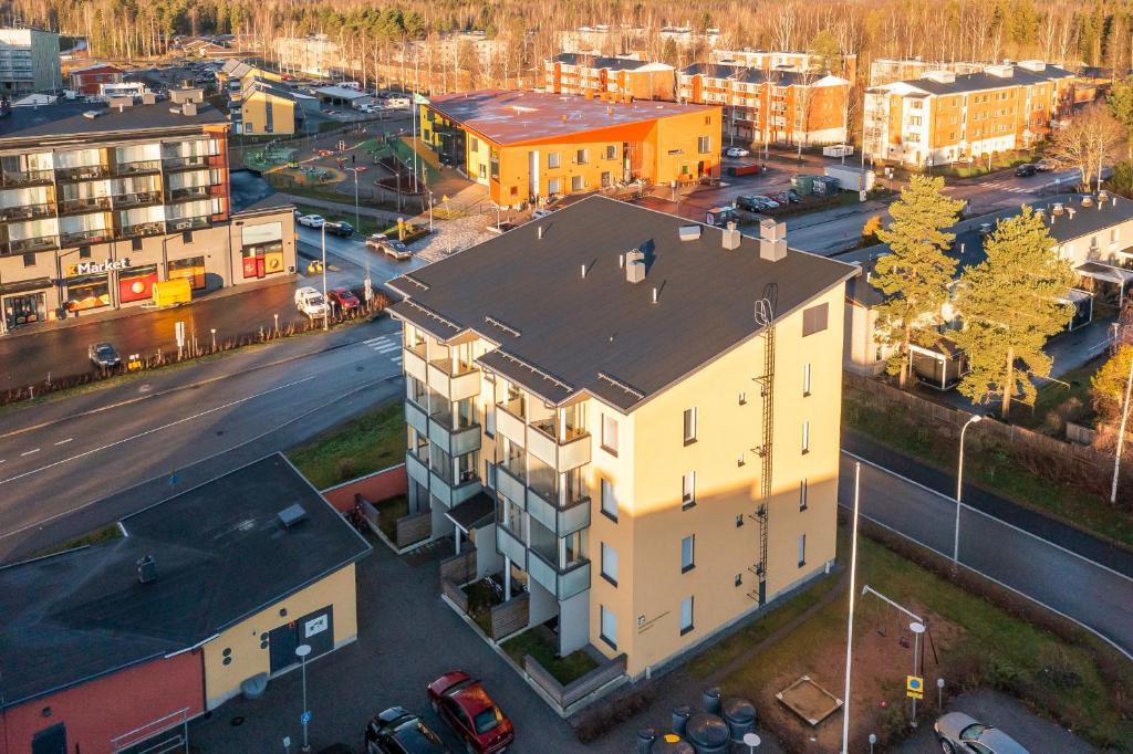 Valoisa parvekkeellinen kaksio, oma parkkipaikka 5