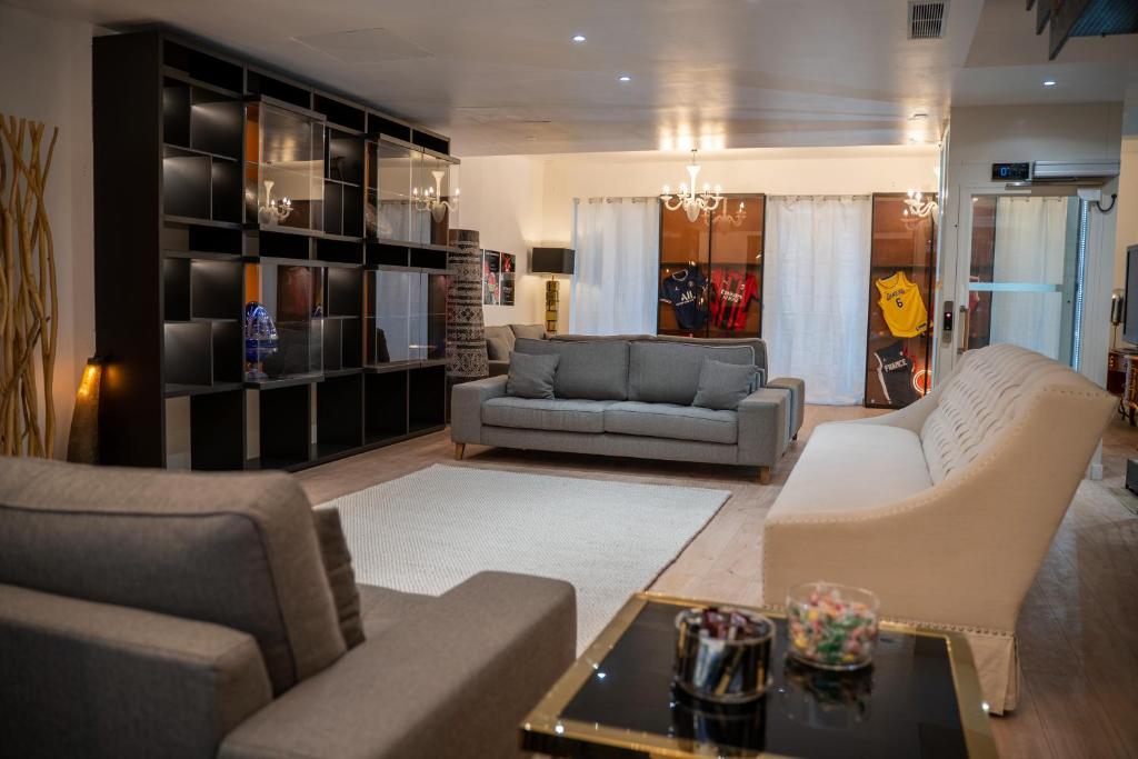 Venue C - Luxurious & Spacious - Mansion - Elevator - Patio 5