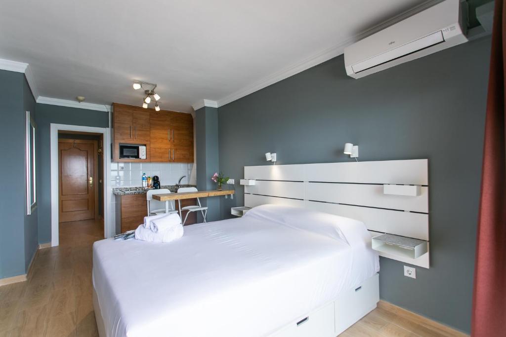 Stunning sea views in Stella Maris Fuengirola 9th floor 6