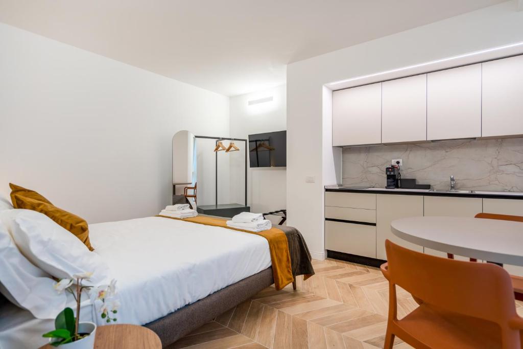 JOIVY Premium Apartments - Trieste Mazzini 8