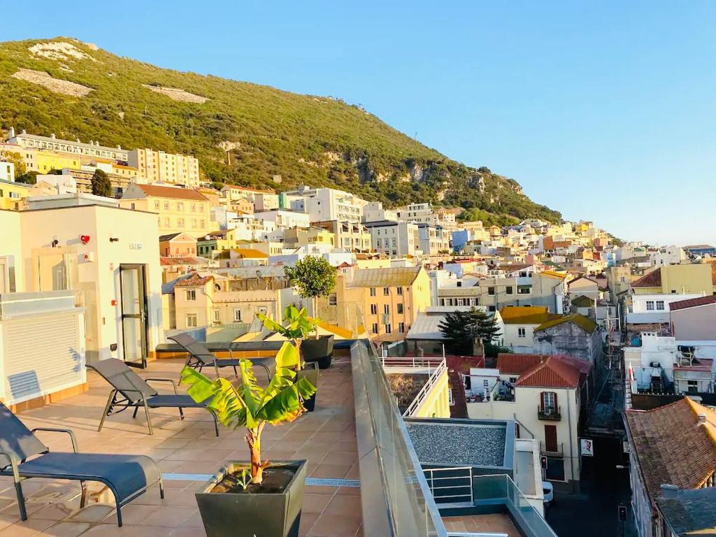 Gibraltar Central Suites 7