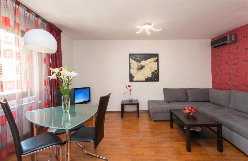 Vitosha Downtown Apartments 3