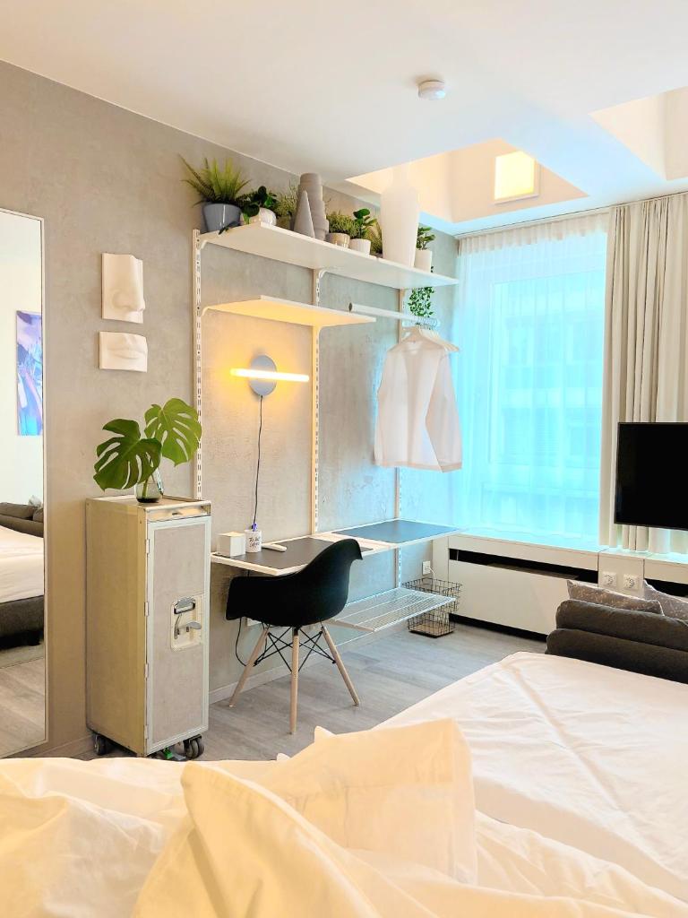 The Suite Cologne 2