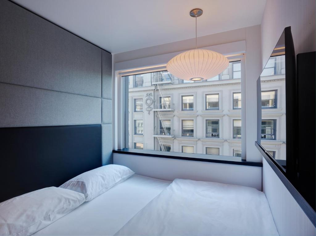 citizenM San Francisco Union Square Image