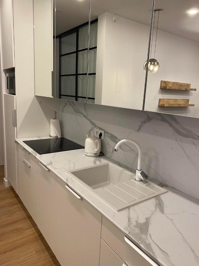 Modern Rustic in Center-PRIME RENTALS 8