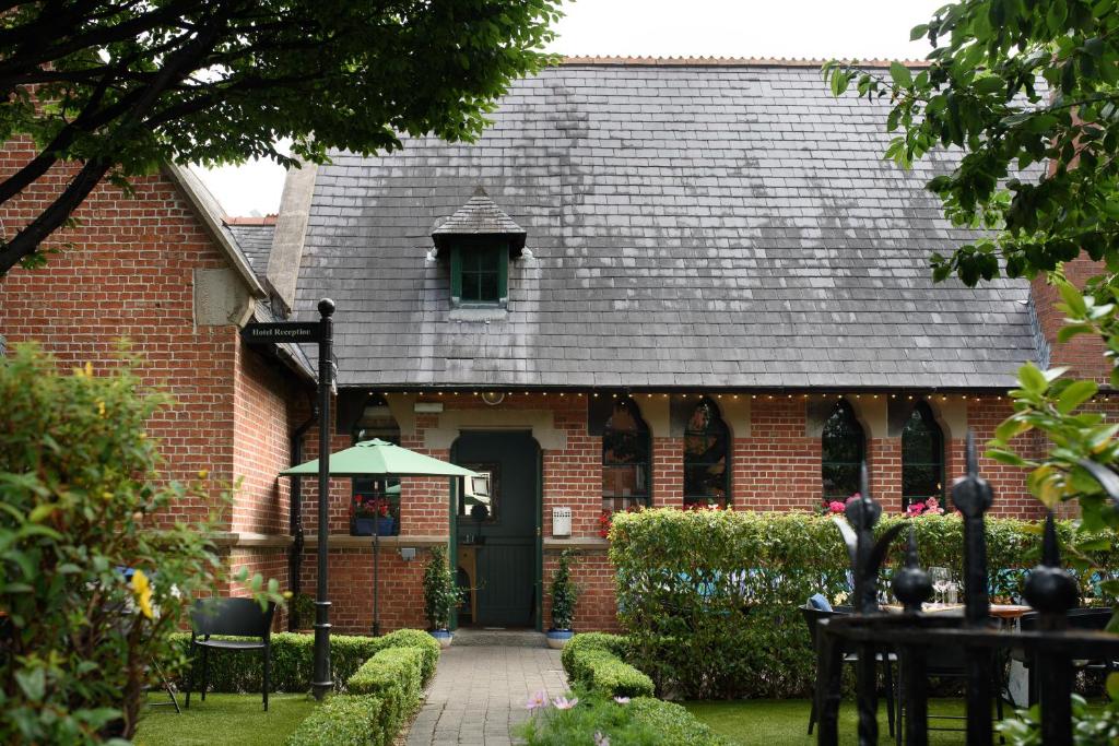 Schoolhouse Hotel Image