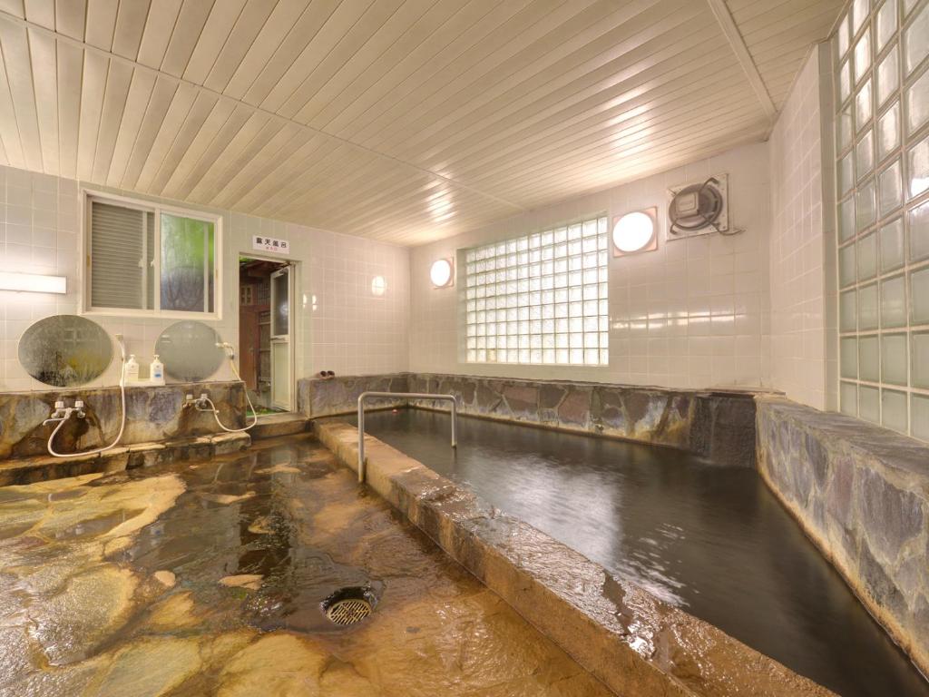 - une grande piscine d'eau dans la chambre dans l'établissement Hotel Parkway, à Teshikaga 37 autres photos