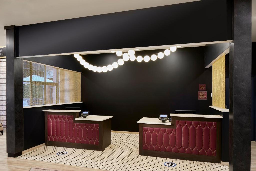 Hotel Indigo Cleveland Downtown, an IHG Hotel Image