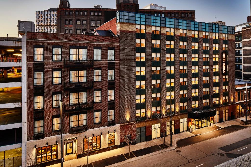 Hotel Indigo Cleveland Downtown, an IHG Hotel Image