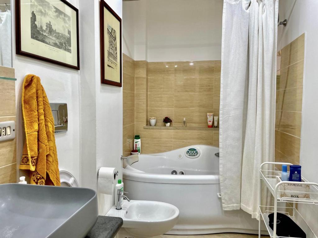 CESARE'S HOME 2