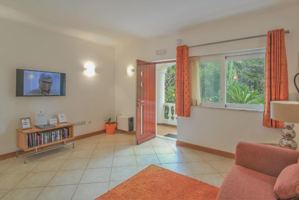 Casa Monte Cristo Apartments - Orange 6