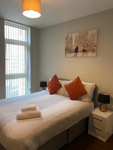 Dreamhouse at Oswald Street, City Centre 2