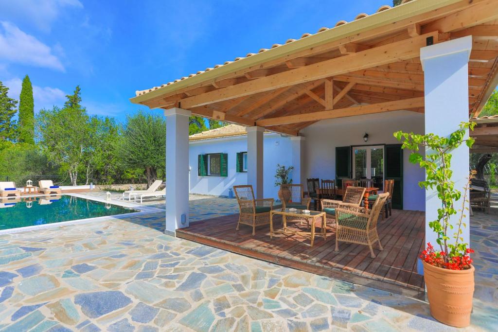 Achilleion Forest Villa 4