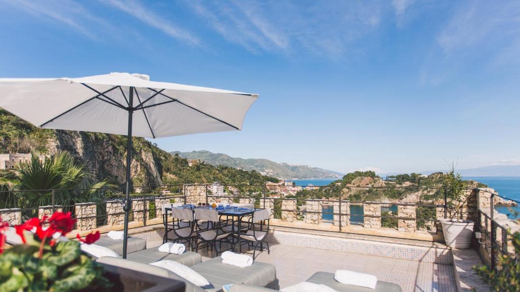 Torre Pirandello 6, Emma Villas 7