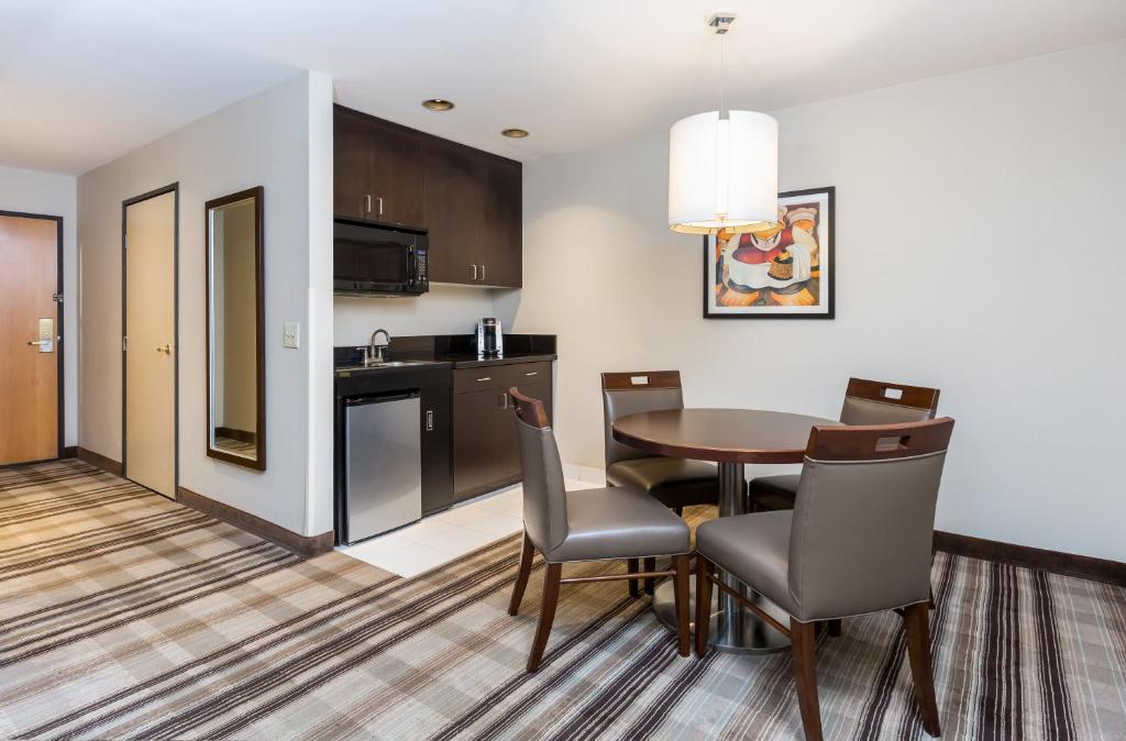 Holiday Inn Express San Diego - Sea World Area, an IHG Hotel Image