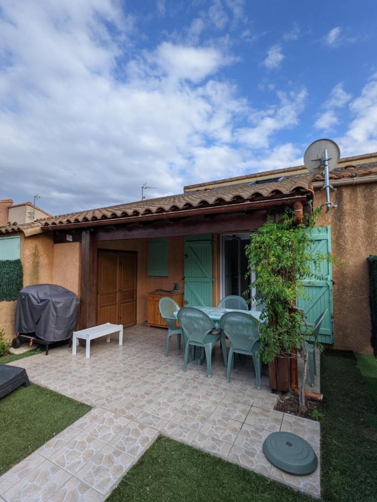 MARINES DU ROUSSILLON Villa en résidence avec piscine à 150 m de la plage v100 7