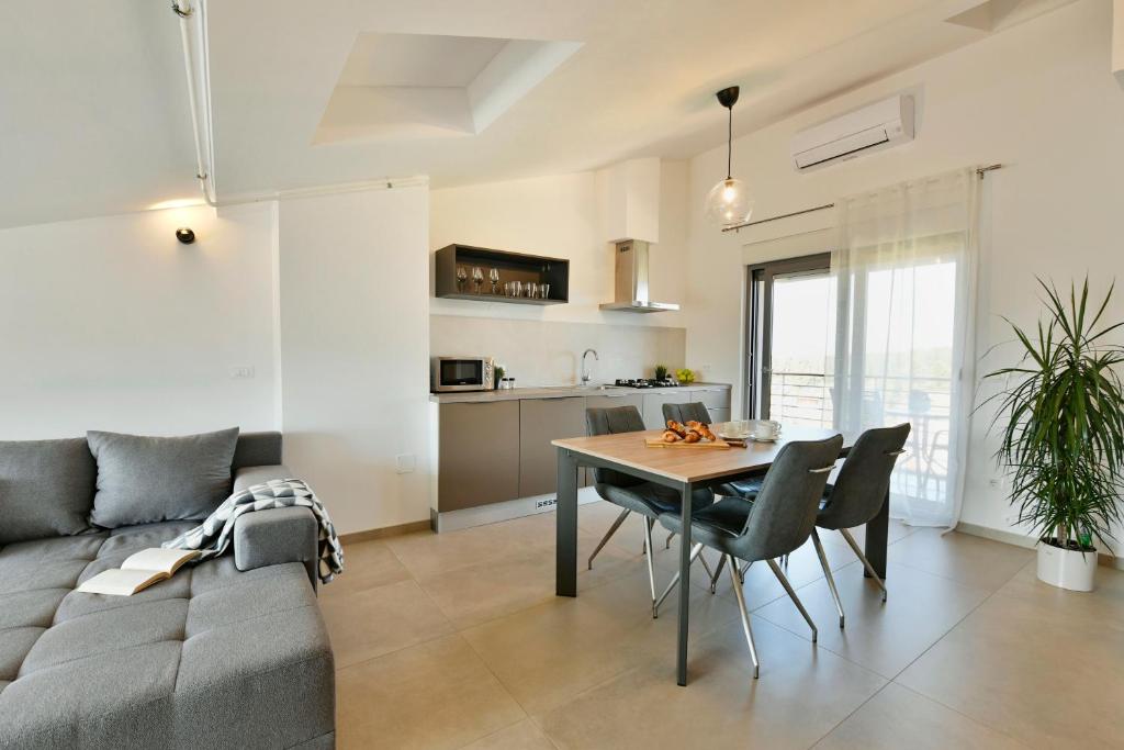 Apart Residence Rudan 2 5
