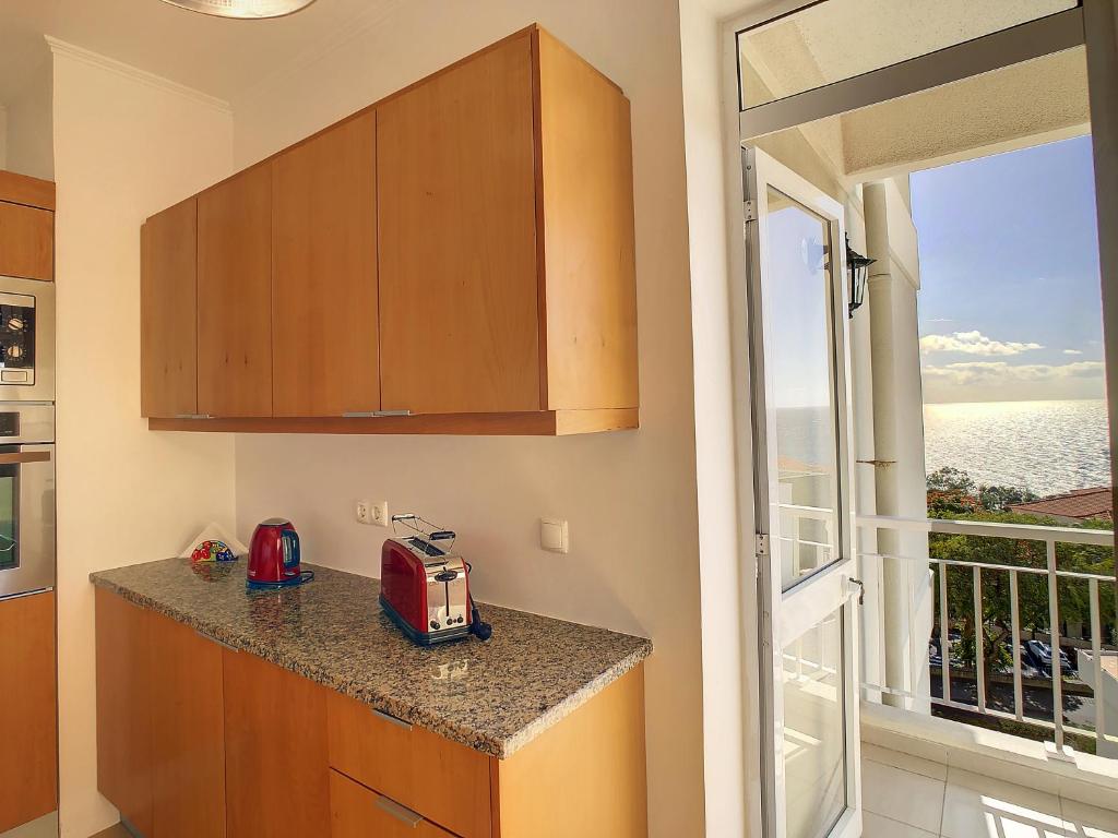 Lido Life Apartment by LovelyStay 8