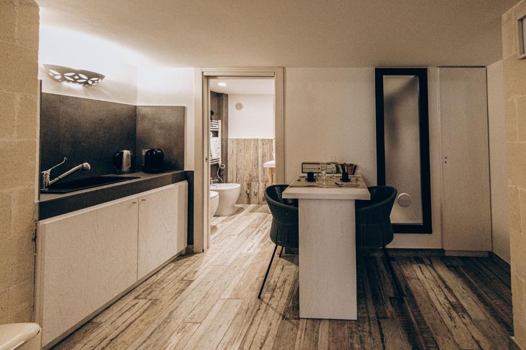Le Suite Bed 4