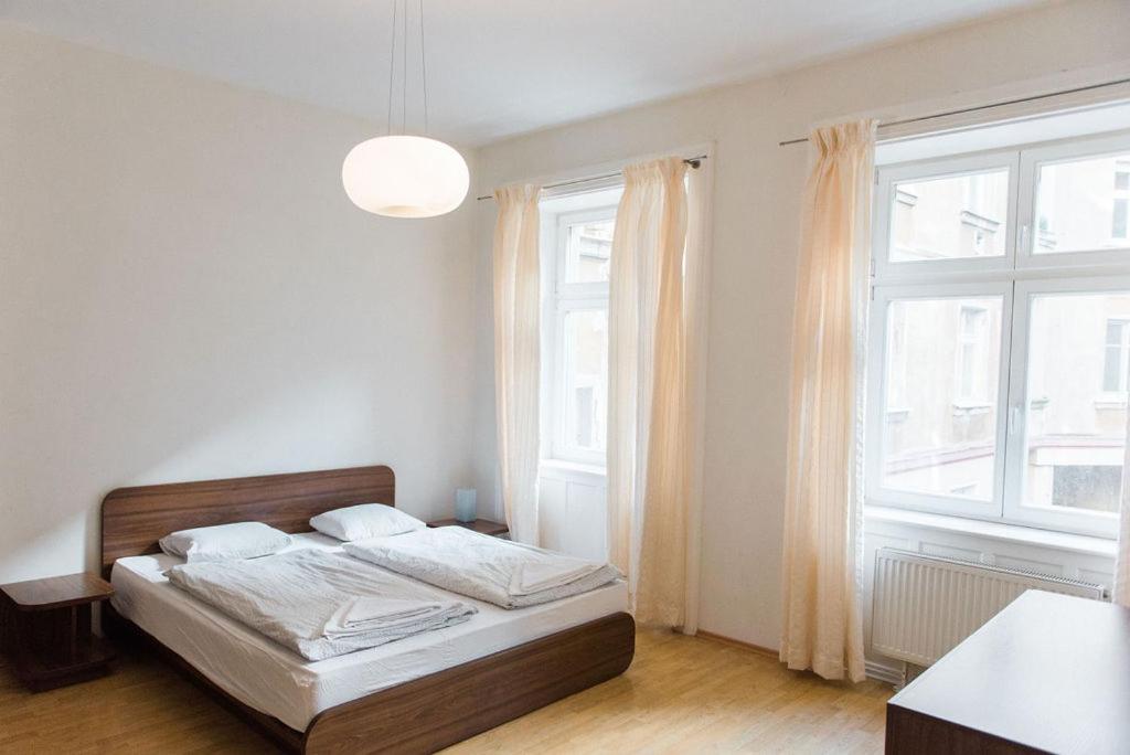 Lion Apartments in historical center, Bratislava Old Town 3