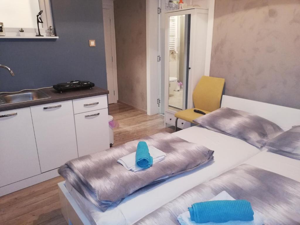 Angela Studio Apartments 2