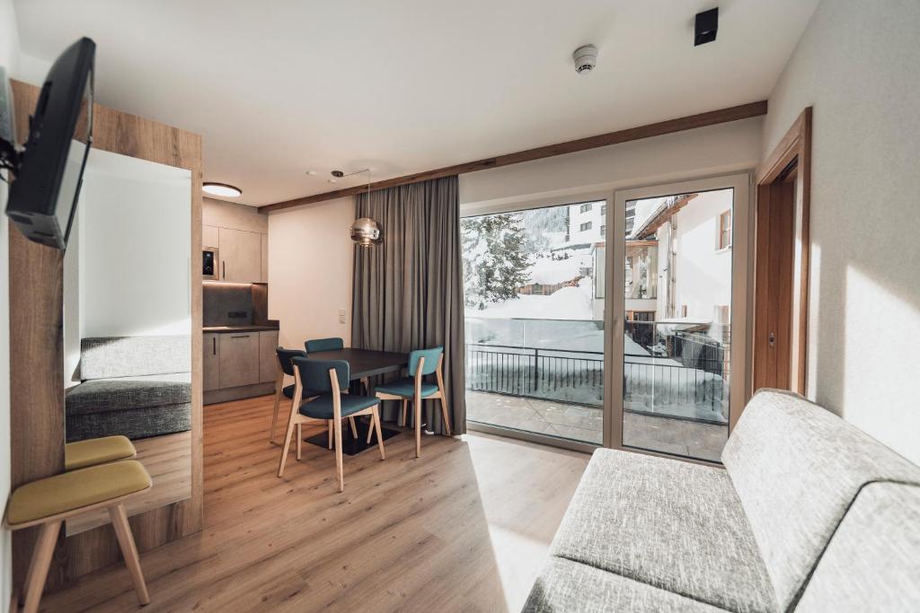 Alpenheim Apartment Ischgl 5