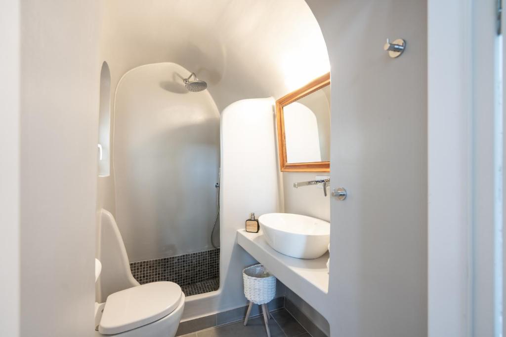 Kastro Cave House 3