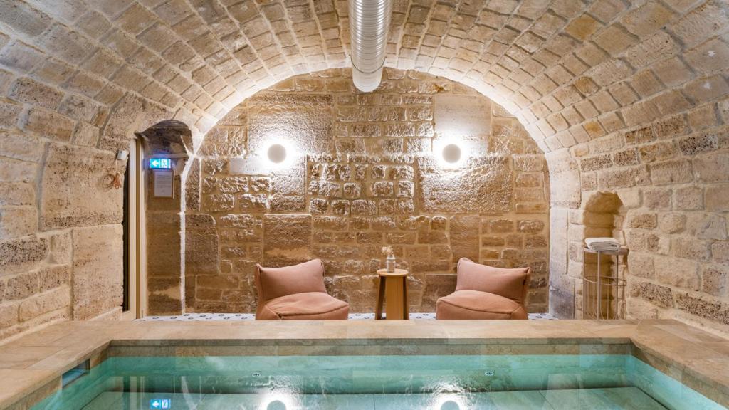 Le Petit Beaumarchais Hotel & Spa Image